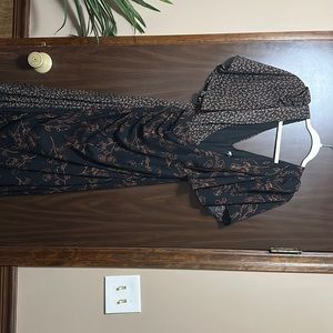 Brand: 4SI3NNAI  Color: brown and black Size : XS